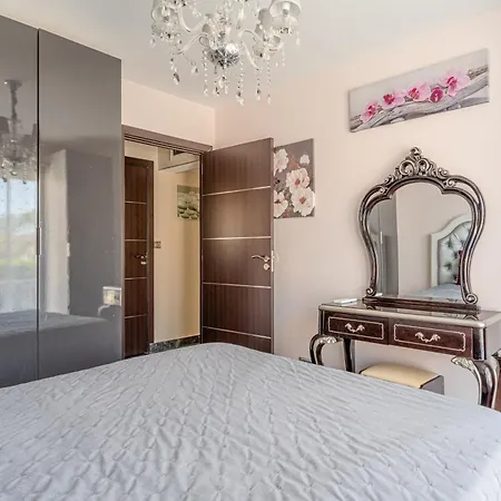 Angelina Montévrain