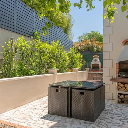 Angelina アパート モンテヴラン